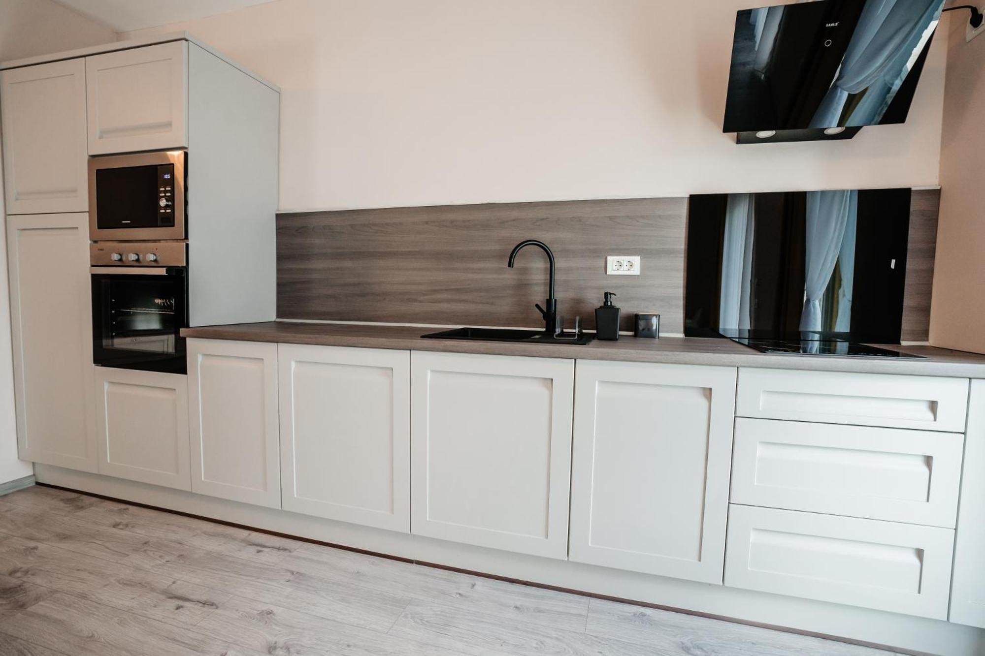 Sunrise View Apartment Oradea Buitenkant foto