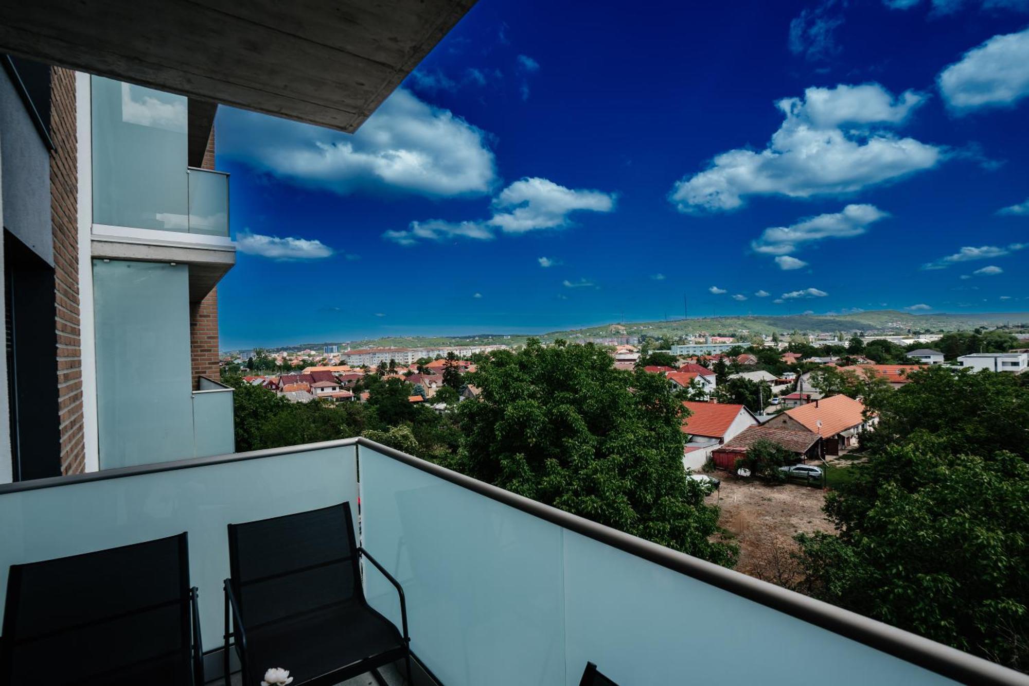 Sunrise View Apartment Oradea Buitenkant foto